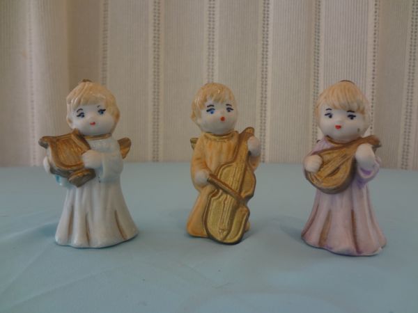 COD-0007	Trio anjos (porcelana) médio